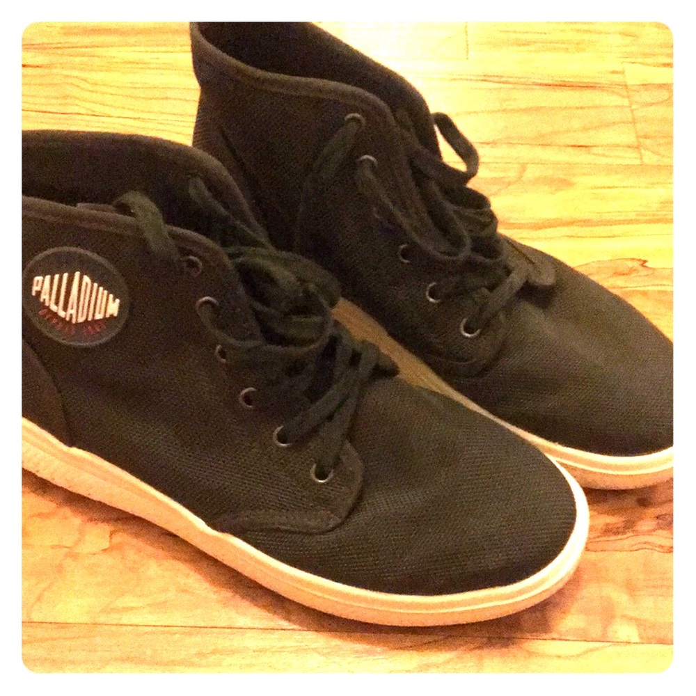 Palladium sneakers hunter green high top